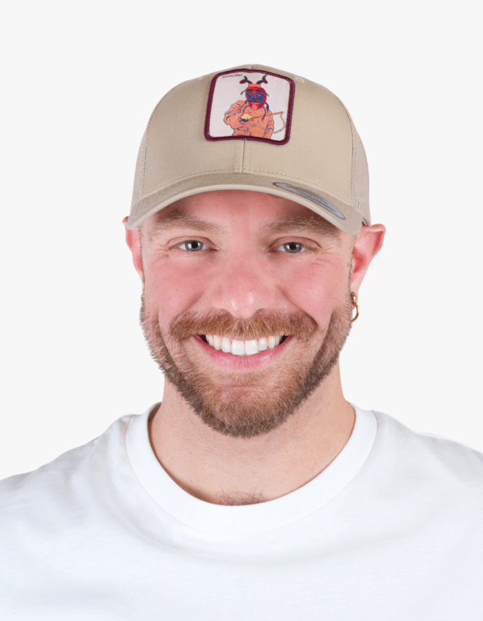 Gorra visera beix amb pegat "Dimoni"