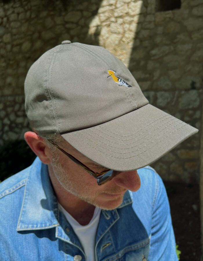 Gorra visera verda amb brodat "Puput"
