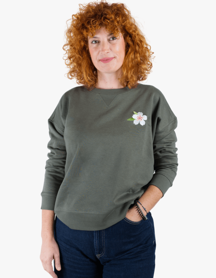 Dessuadora amb brodat "Flor d'ametller"